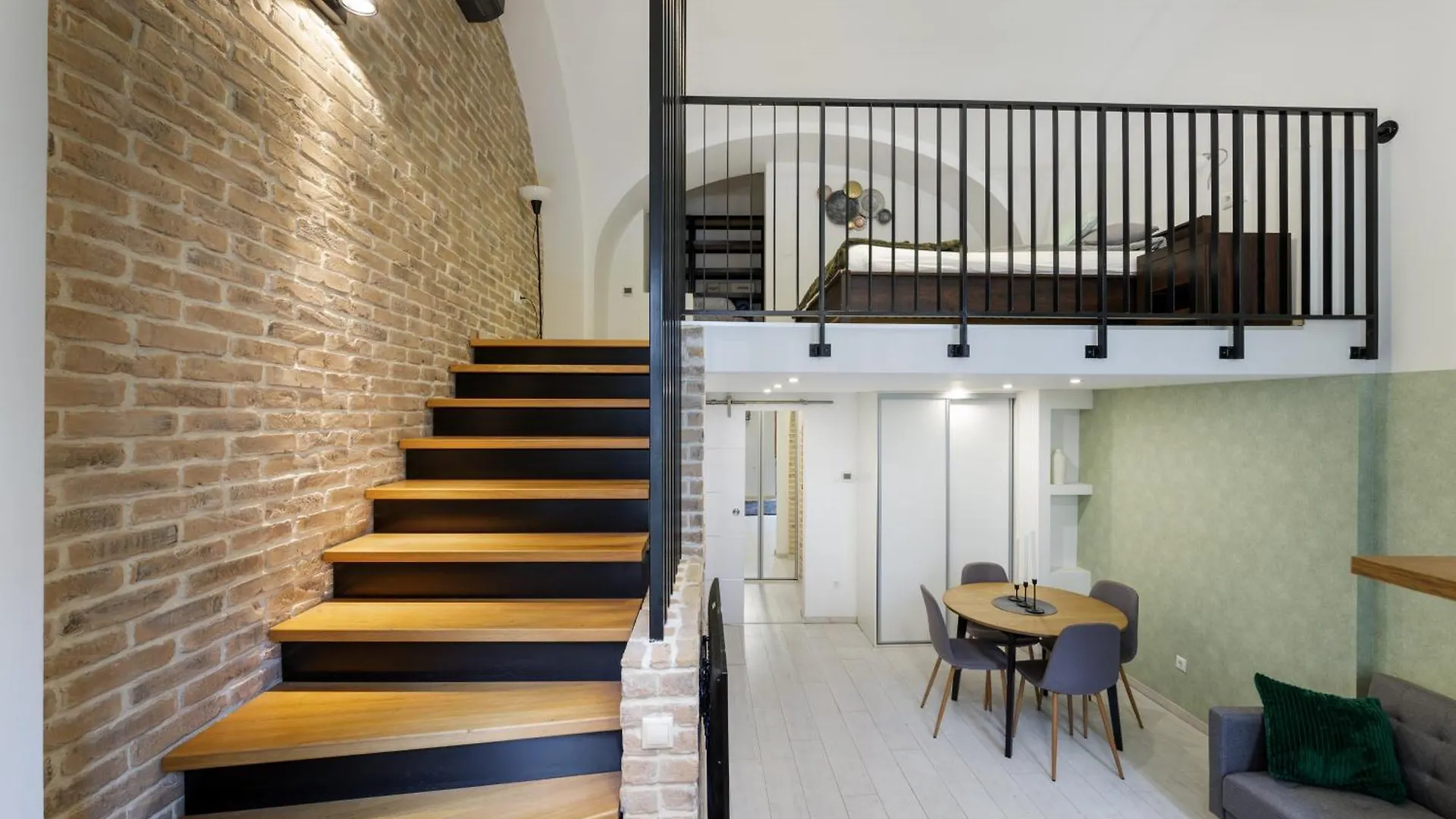 Cosy Home-Apartment In Liszt Ferenc Budapest Hungary
